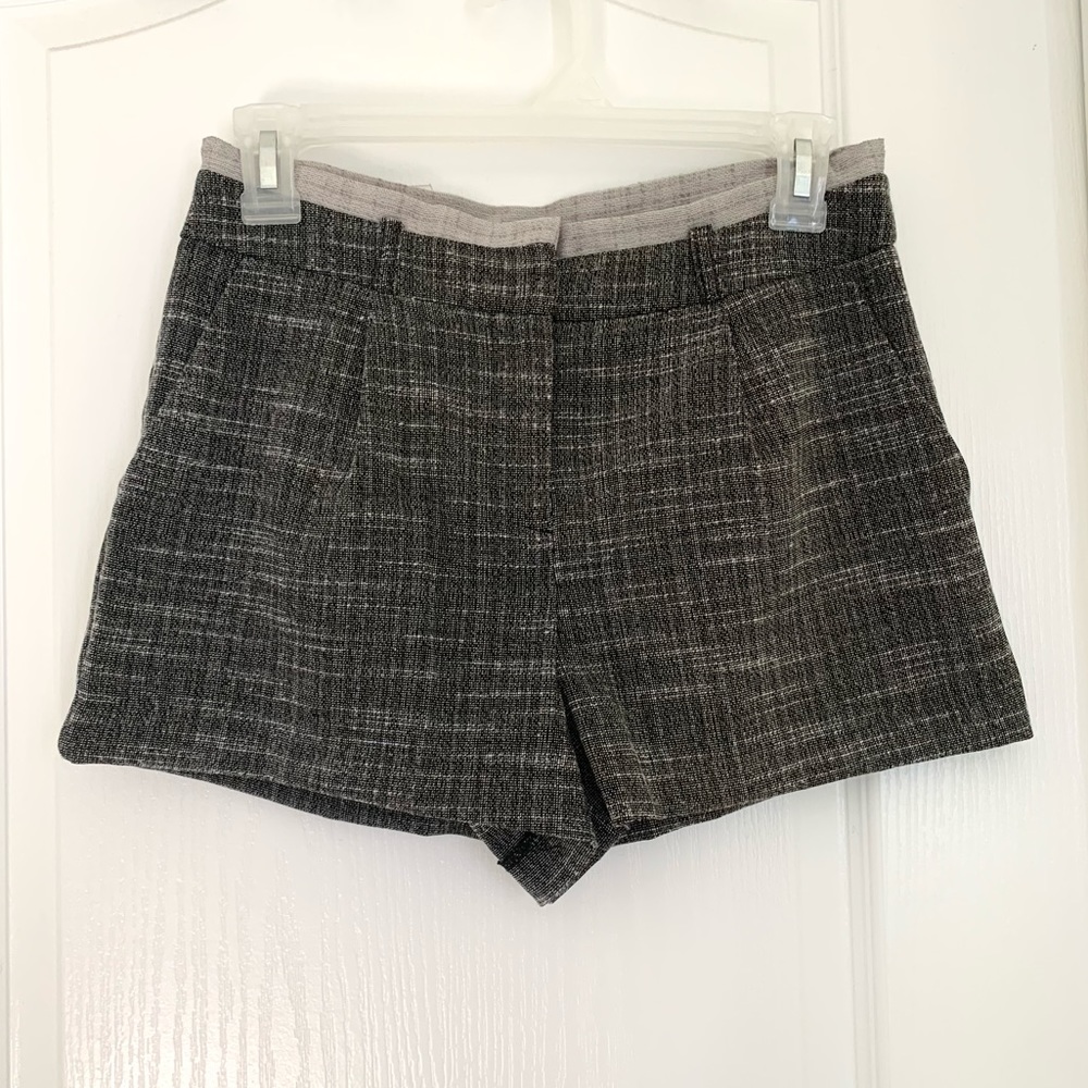 Tweed pattern grey shorts